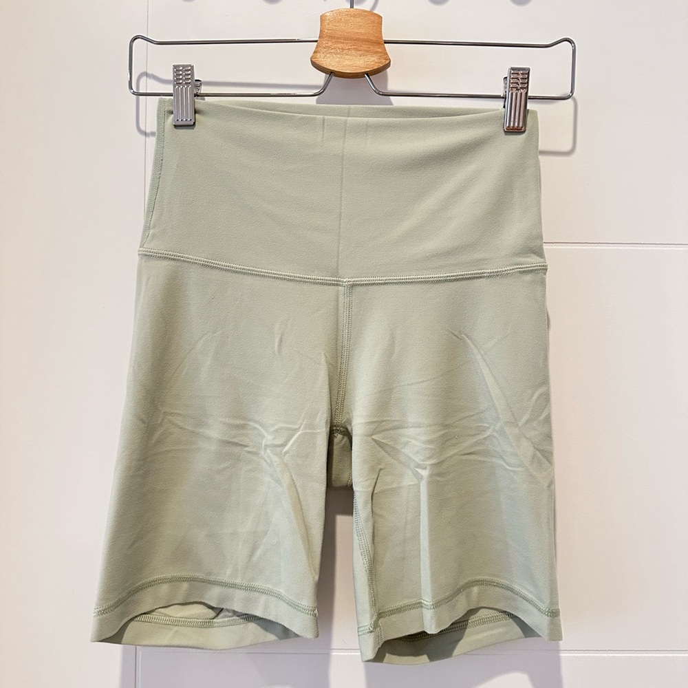 TnaBUTTER™ Cheeky Hi-Rise 7" Short